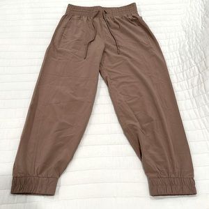 Abercrombie YPB MotionTEK Jogger